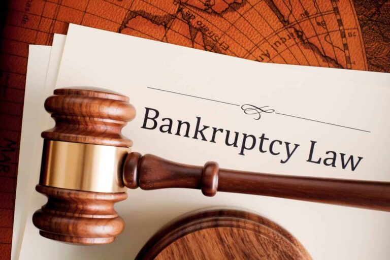 What Are The Differences Between Chapter 7 and Chapter 13 Bankruptcy?